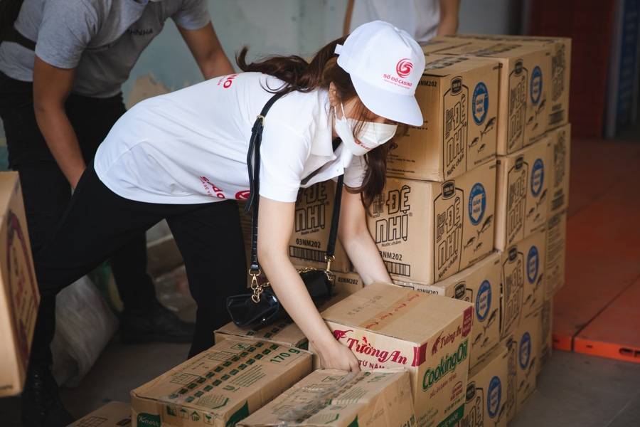 SODO66 chuẩn bị những nhu cầu thiết yếu mang đến tận tay người khó khăn