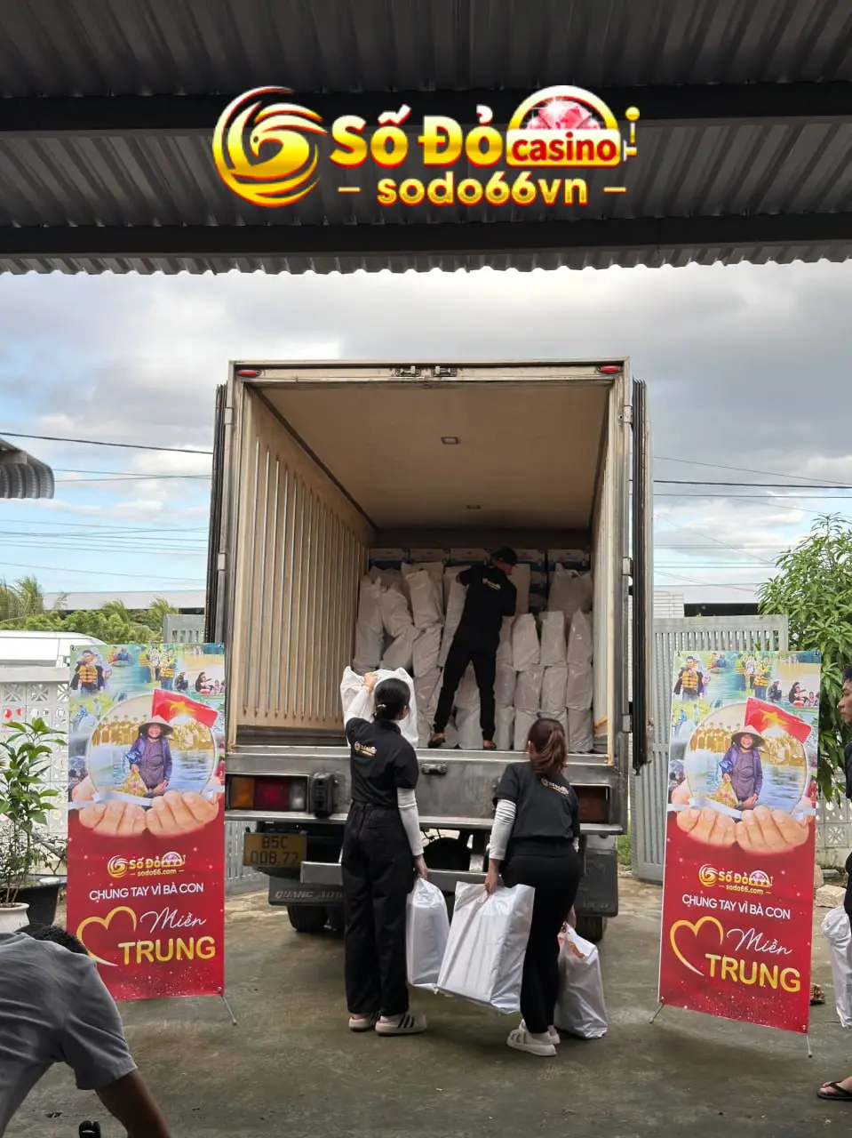 SODO66 Chung Tay Vì Bà Con Miền Trung – Lan Tỏa Yêu Thương 3 hình ảnh sodo66 hỗ trợ bà con miền trung 2